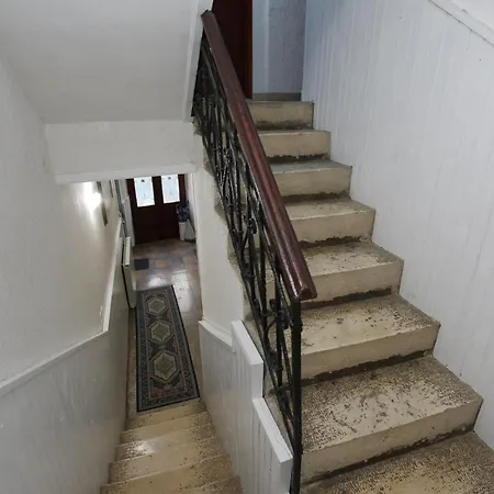 Isabel Apartmán